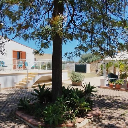 Casa Di Lu' Villa Floridia Exteriör bild