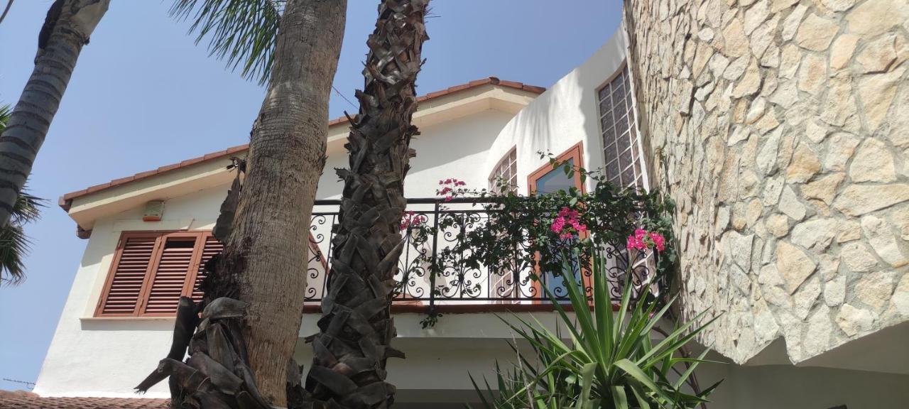 Casa Di Lu' Villa Floridia Exteriör bild