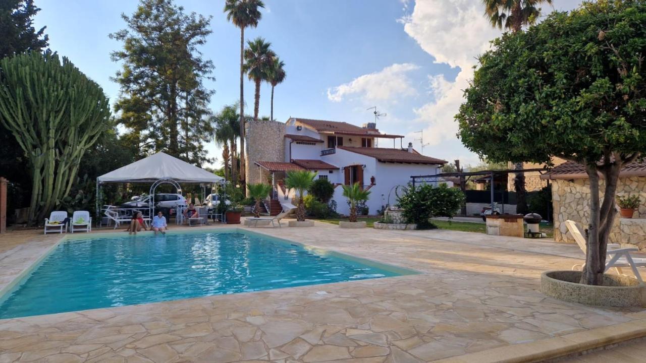 Casa Di Lu' Villa Floridia Exteriör bild